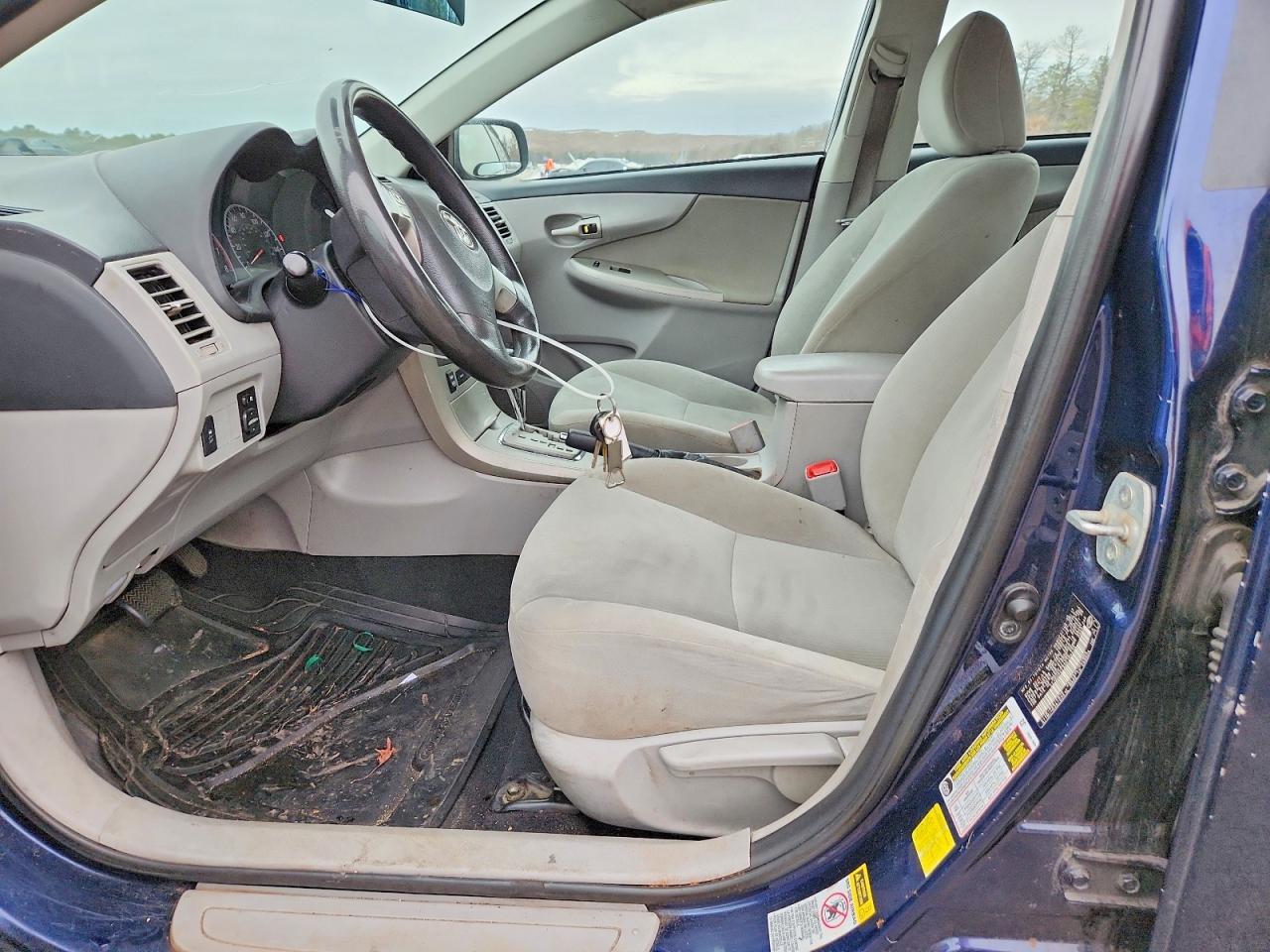 2013 Toyota Corolla Le - Image 7