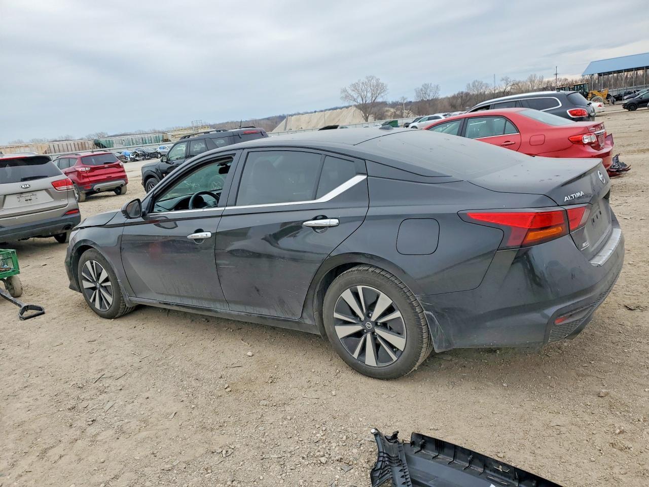 2022 Nissan Altima Sv - Image 2