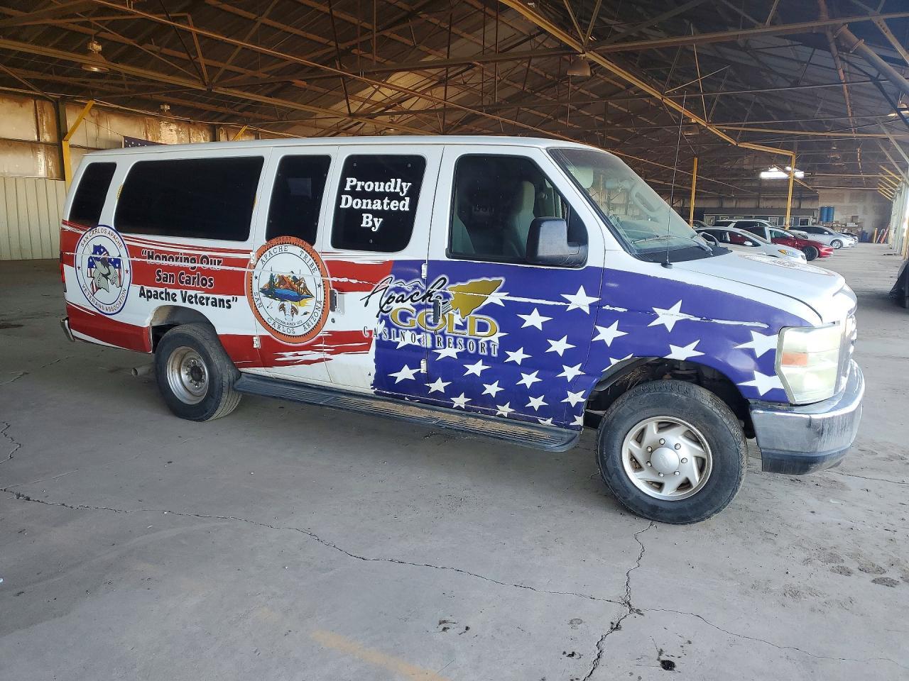 2011 Ford Econoline E350 Super Duty Wagon - Фото 4
