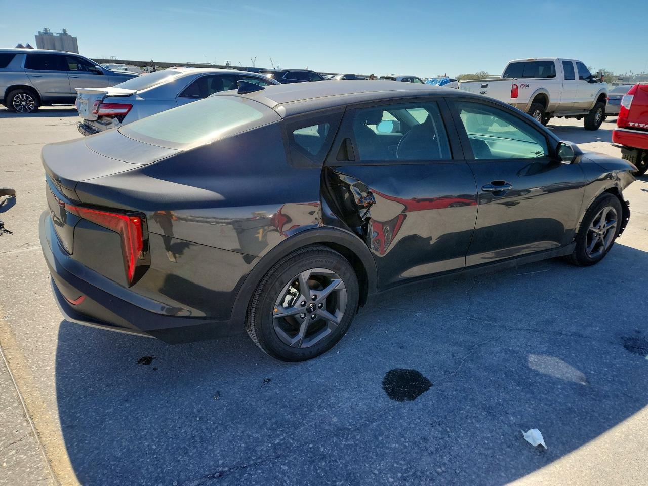 2025 Kia K4 Lxs - Image 3