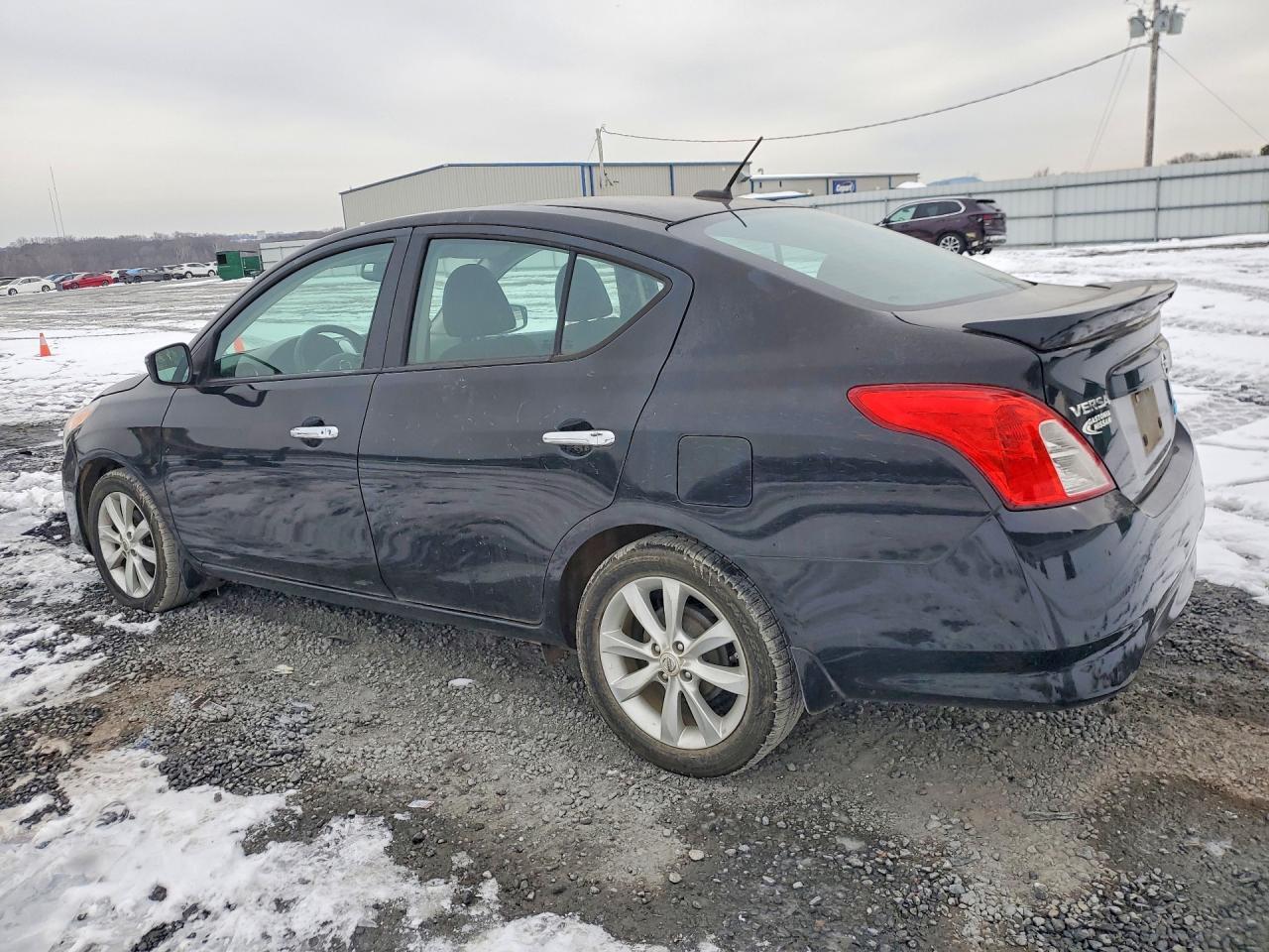 2015 Nissan Versa S - Image 2