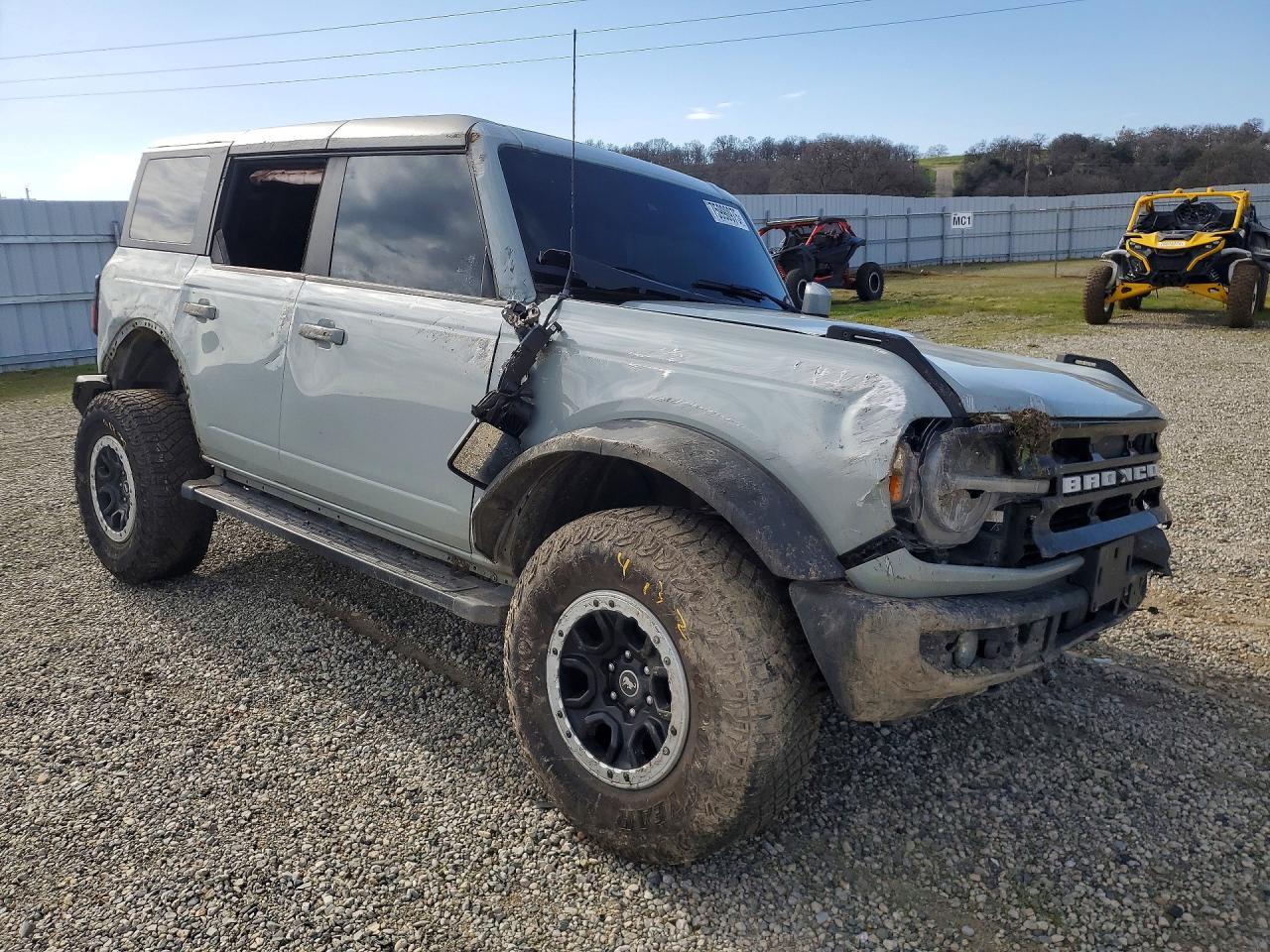 2023 Ford Bronco Base - Фото 4