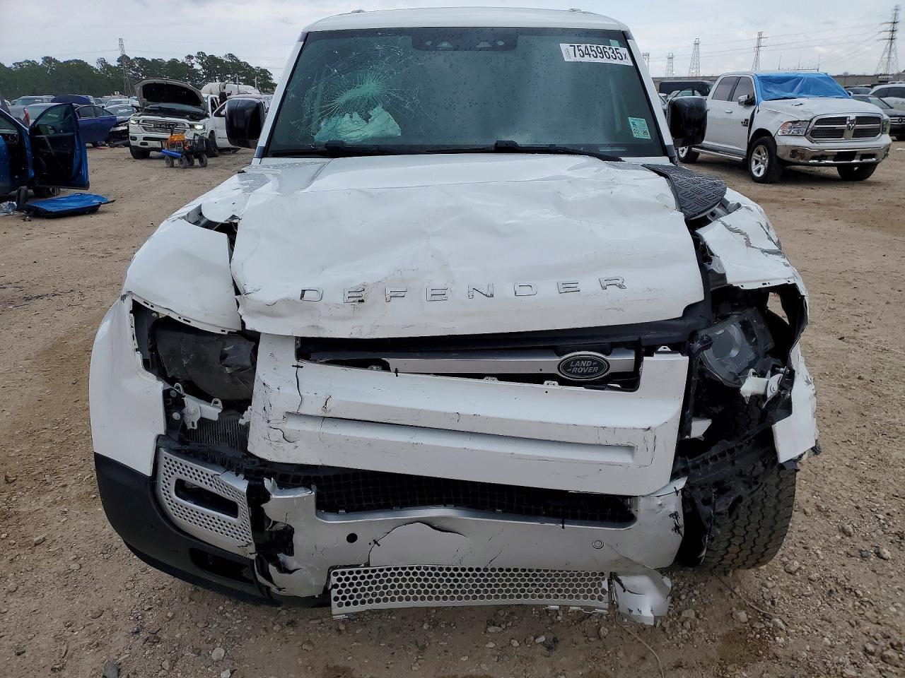 2023 Land Rover Defender 110 S - Фото 5