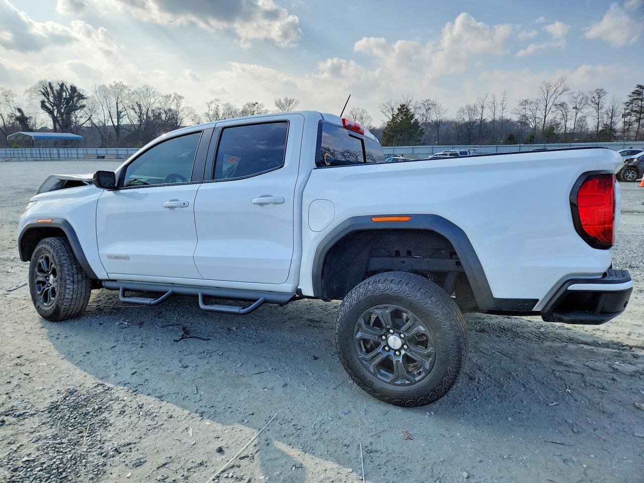 2024 GMC Canyon Elevation - Image 2