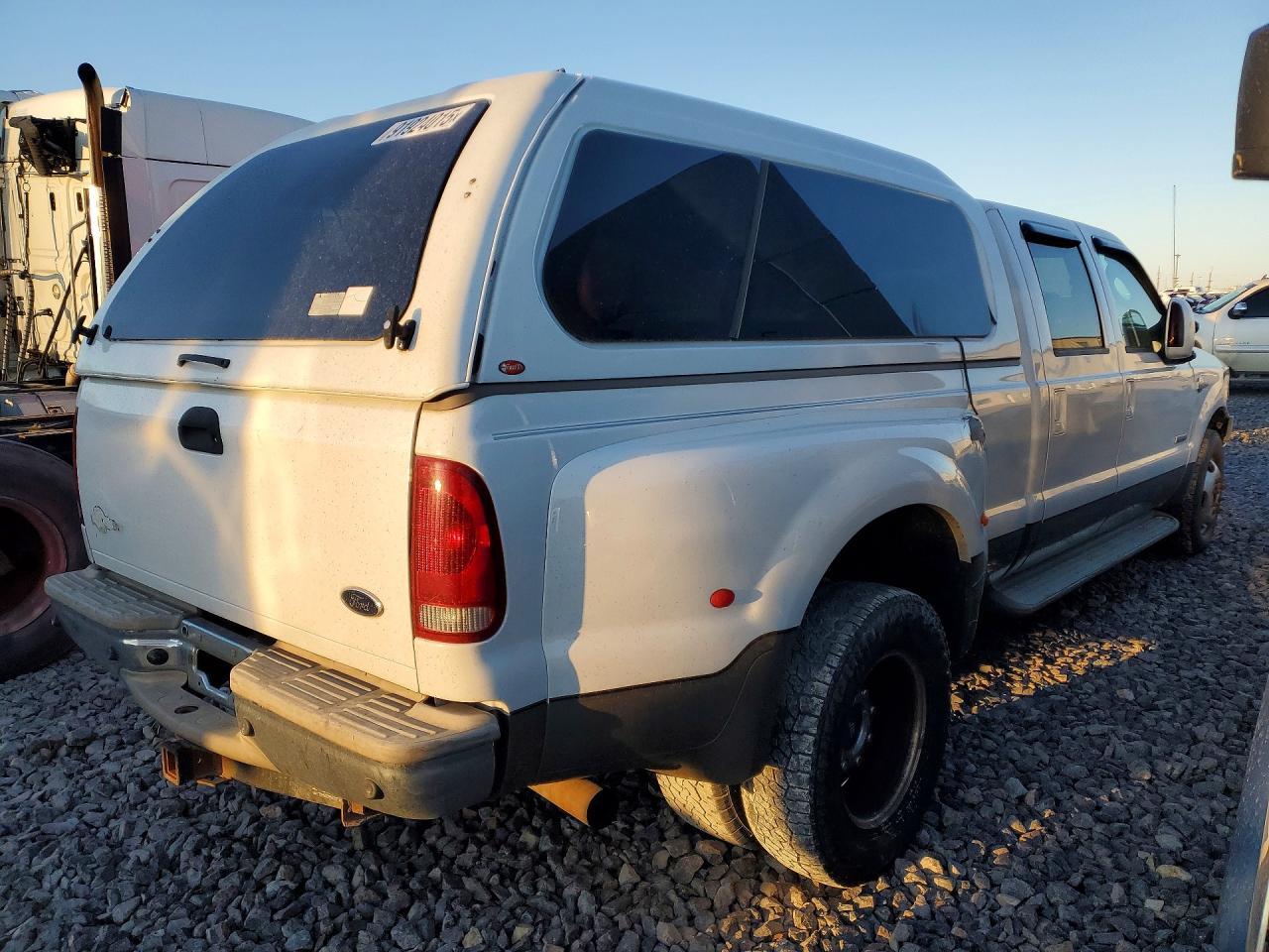 2005 Ford F350 Super Duty - Фото 3