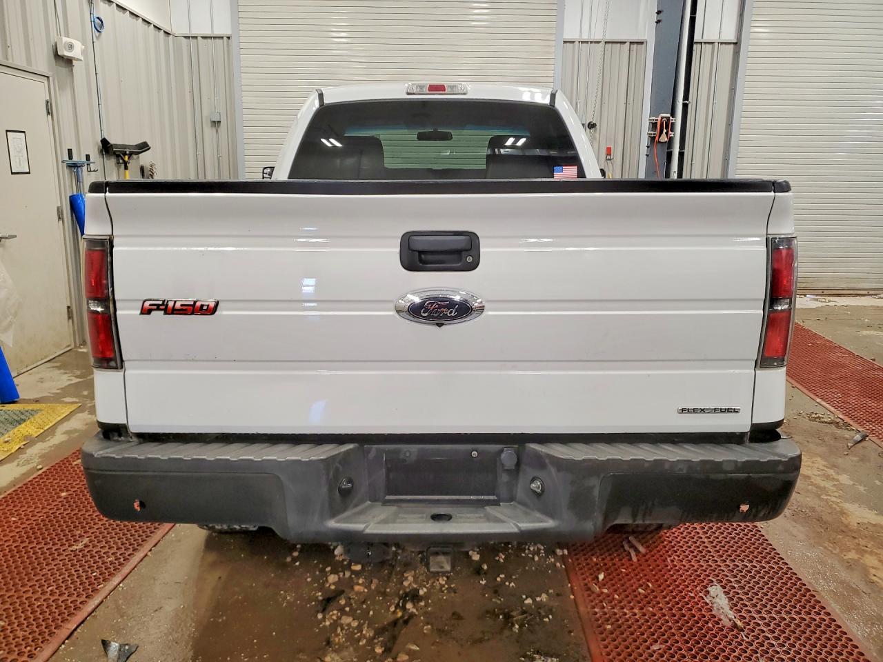 2014 Ford F150 - Фото 6