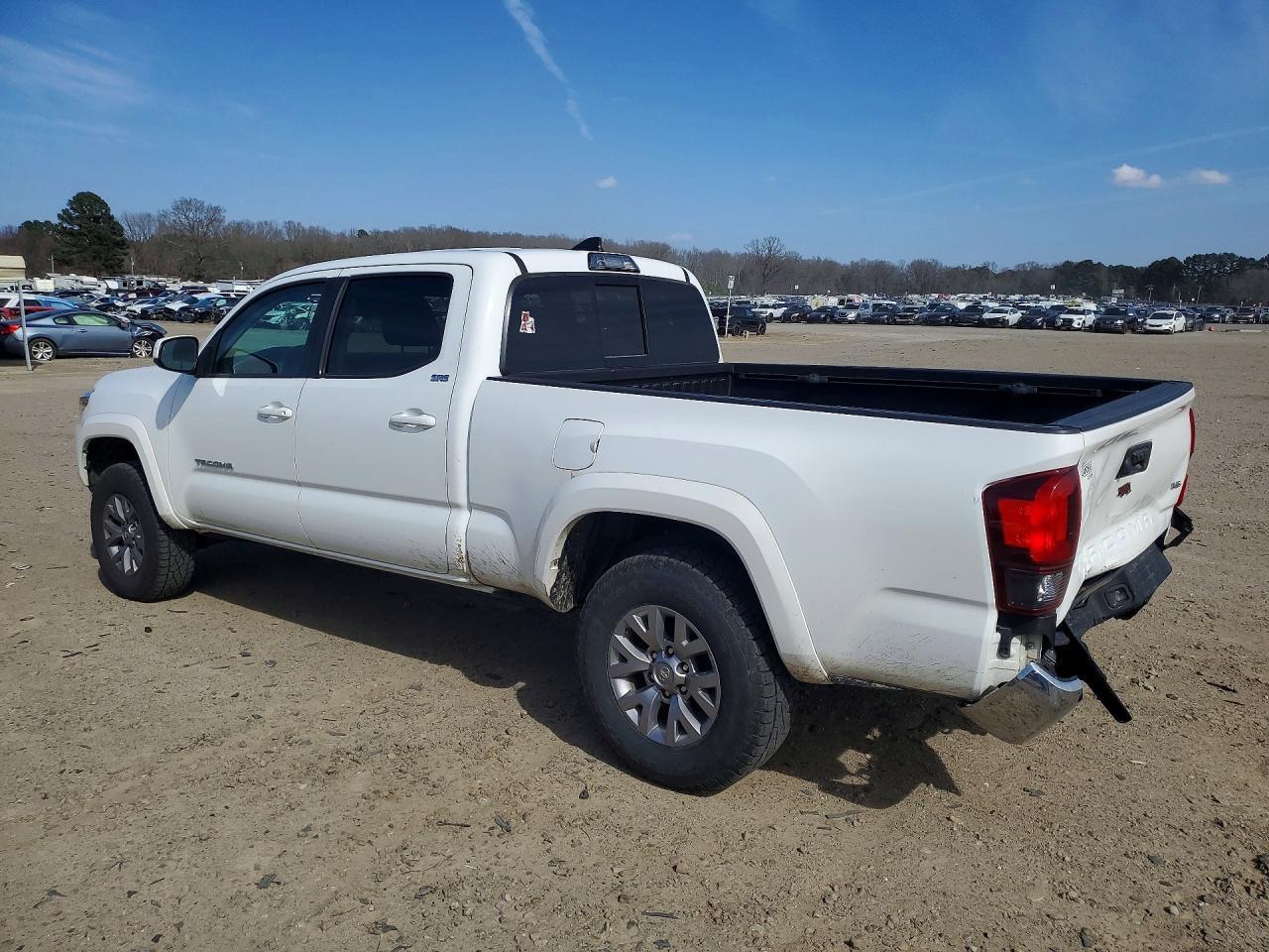 2019 Toyota Tacoma Double Cab - Фото 2