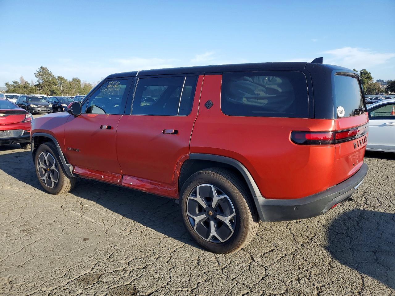 2024 Rivian R1S Adventure - Фото 2