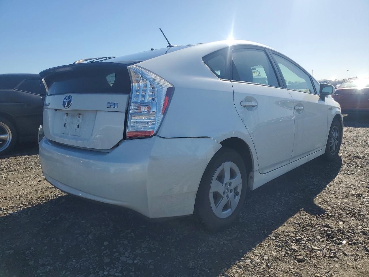2010 Toyota Prius - Image 3