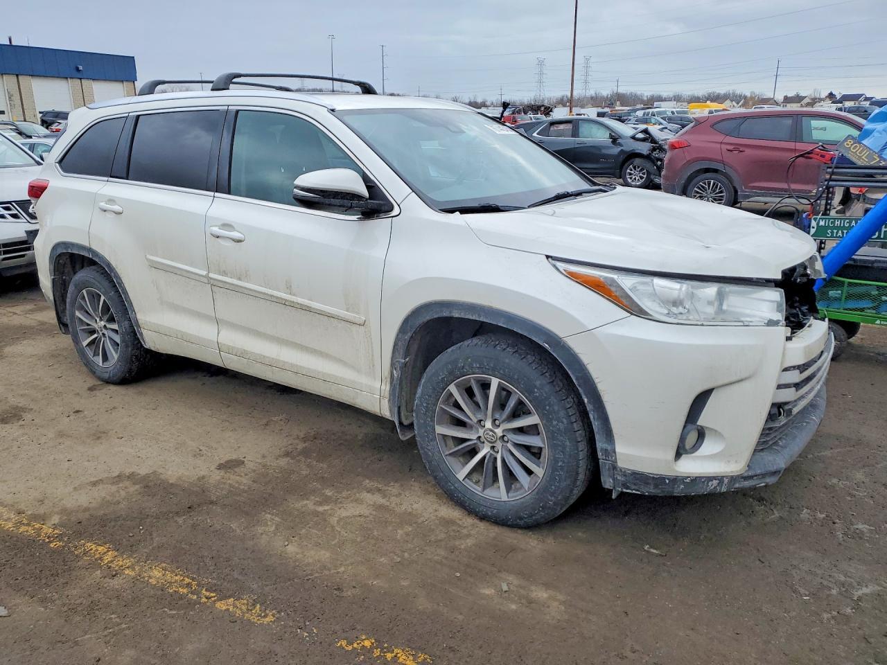 2018 Toyota Highlander Se - Фото 4