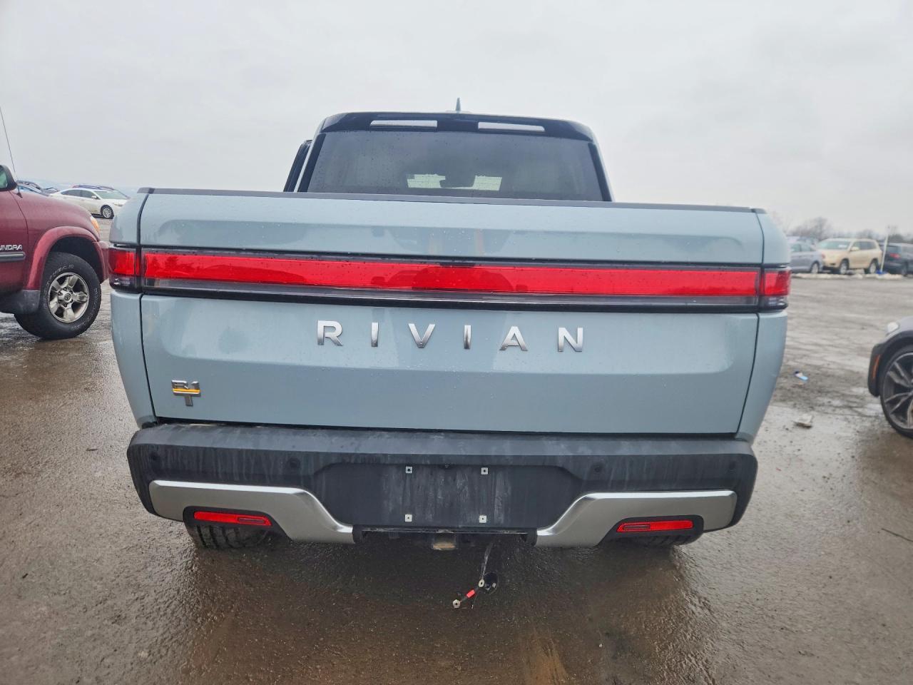 2023 Rivian R1T Adventure - Фото 6