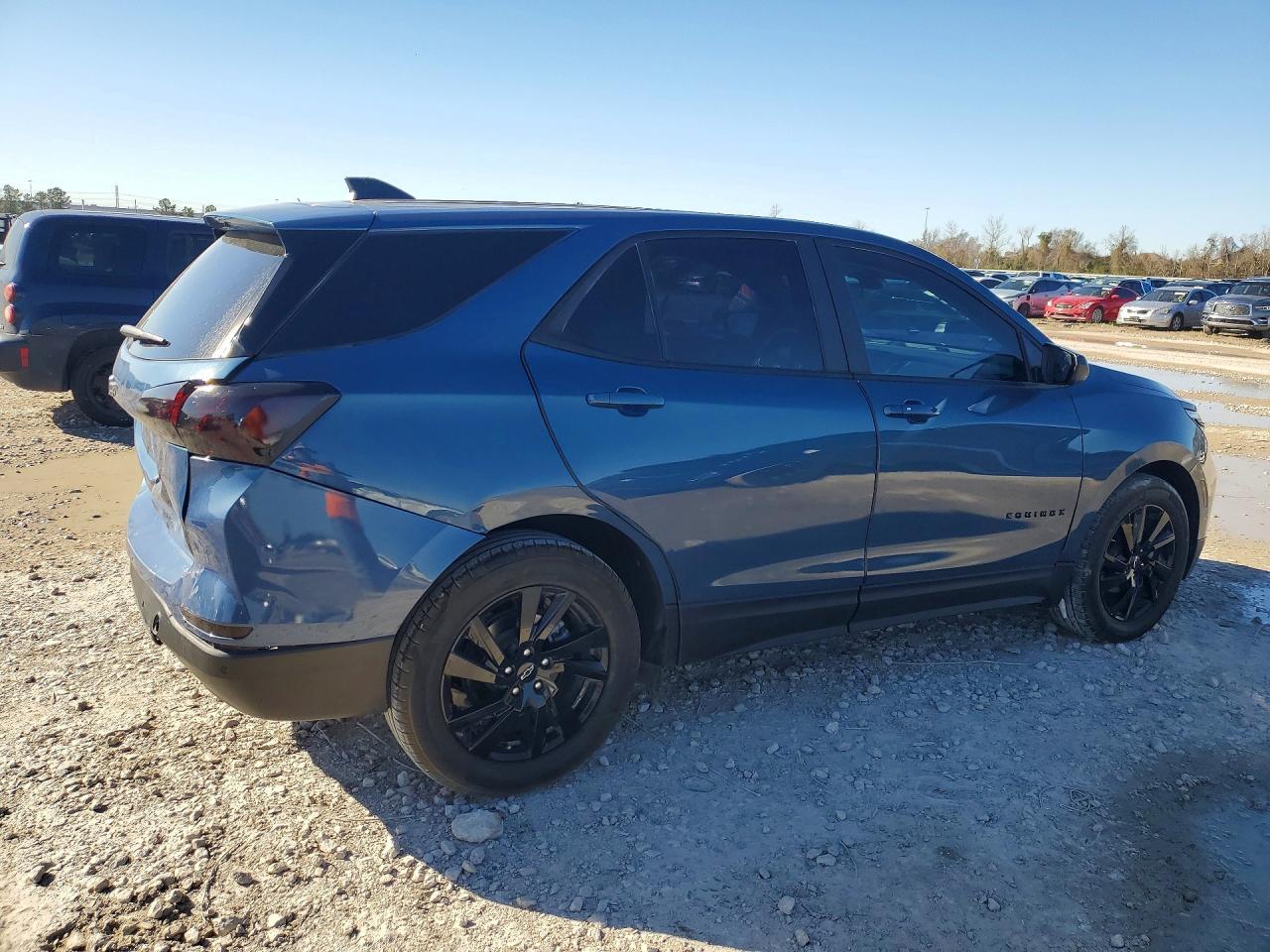 2024 Chevrolet Equinox Ls - Фото 3