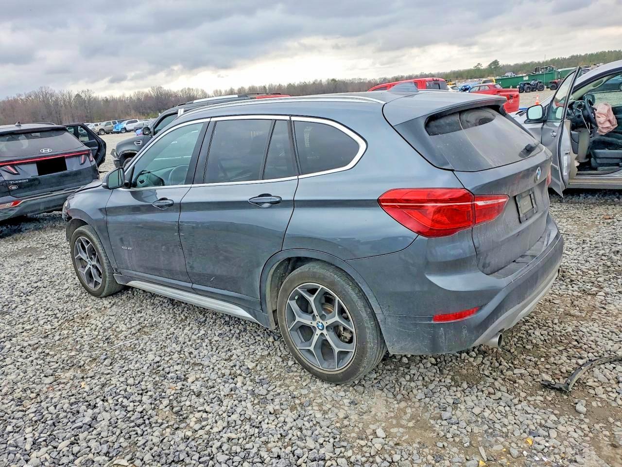 2016 BMW X1 - Фото 2