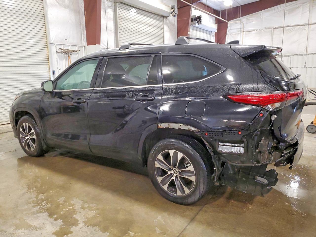 2021 Toyota Highlander Xle - Фото 2