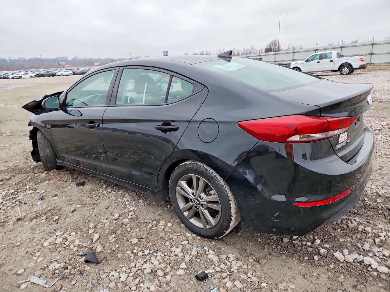 2018 Hyundai Elantra Sel - Фото 2