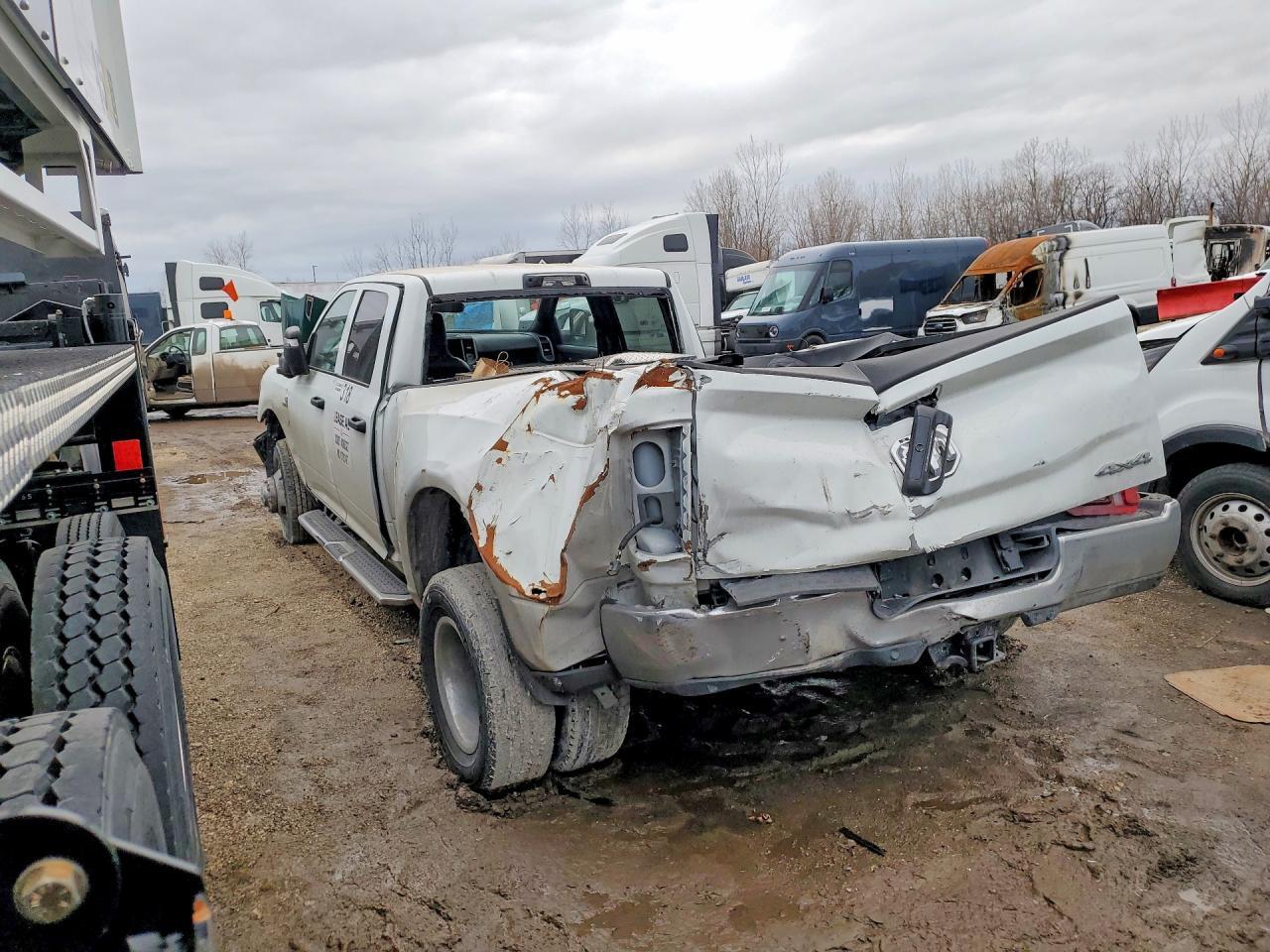 2024 Ram 3500 Tradesman - Фото 2