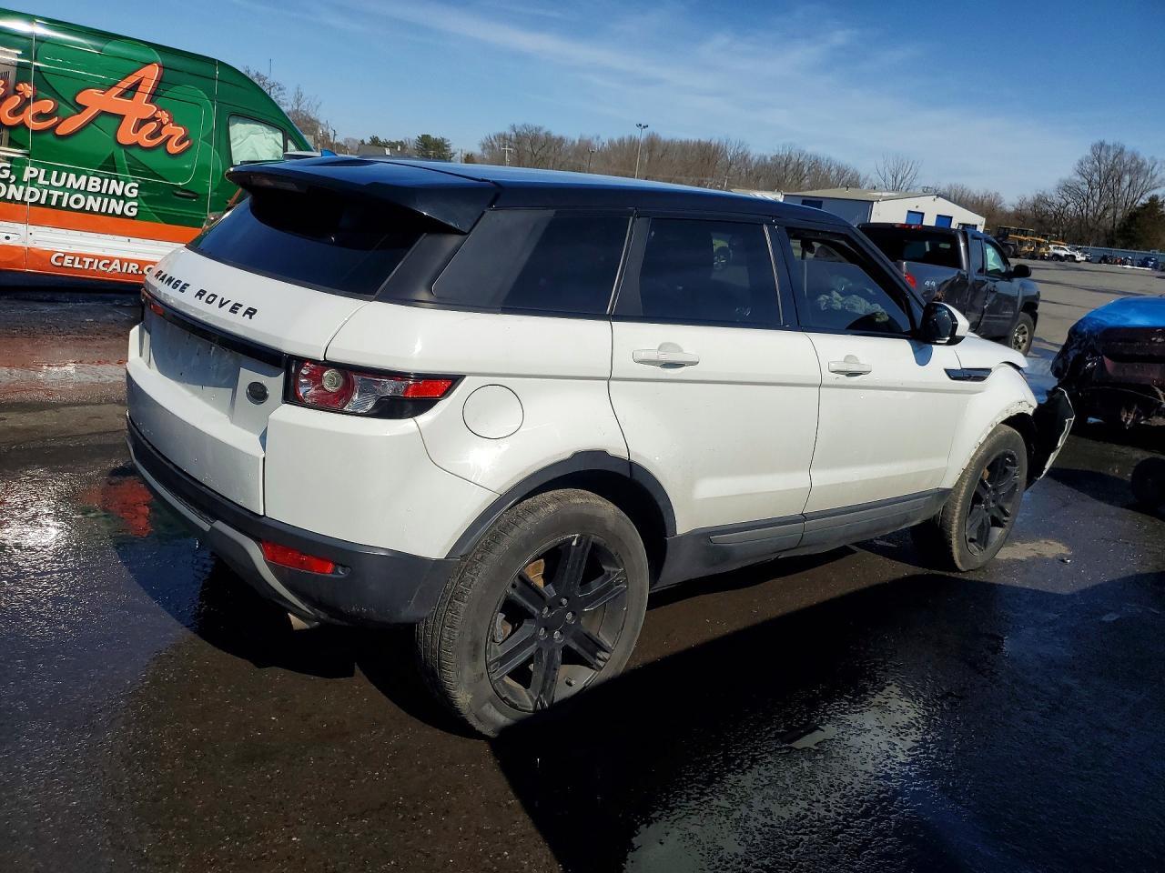 2014 Land Rover Range Rover Evoque Pure Plus - Image 3