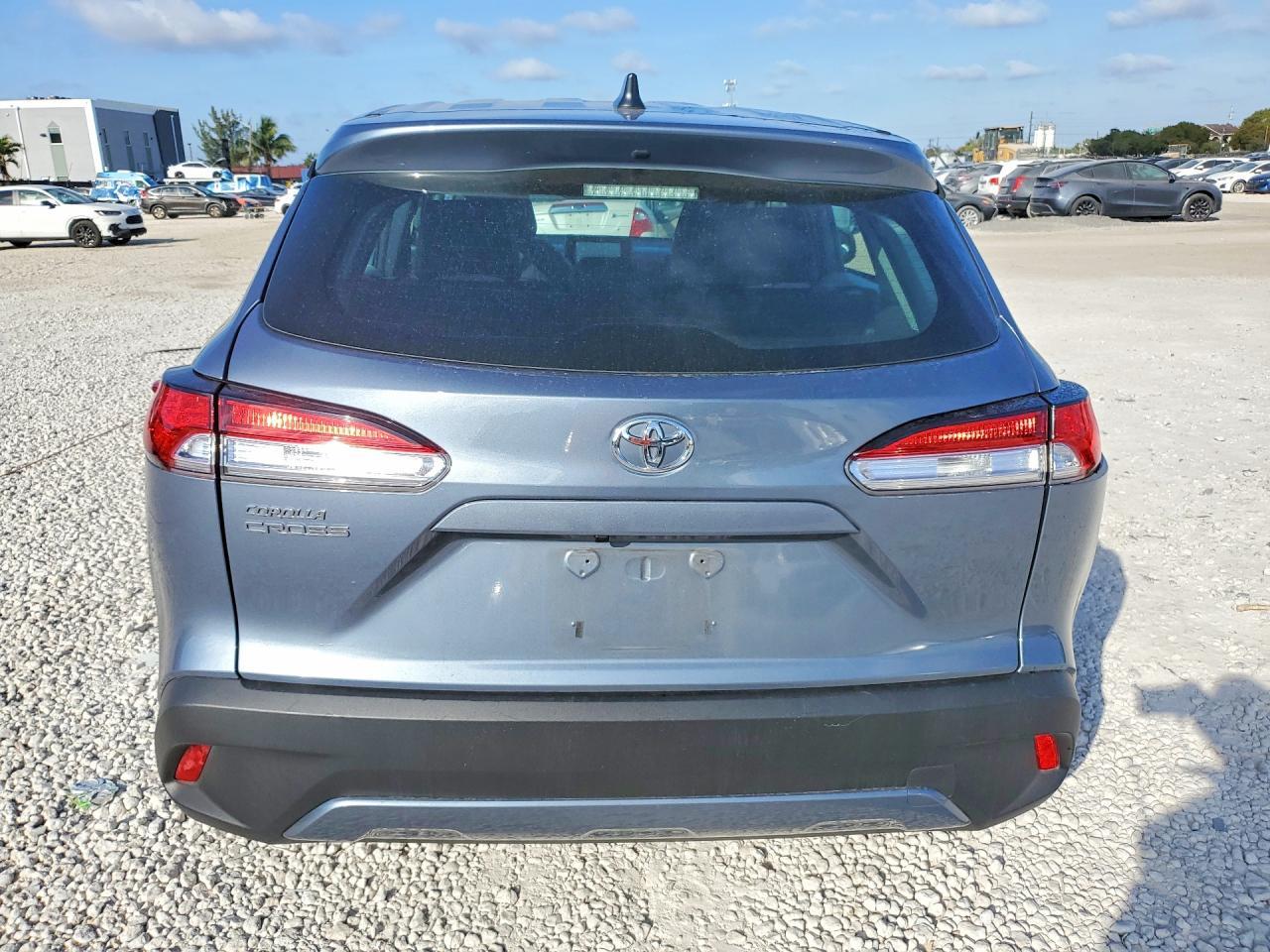 2024 Toyota Corolla Cross L - Фото 6