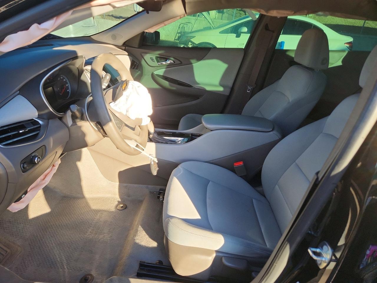 2017 Chevrolet Malibu Ls - Фото 7