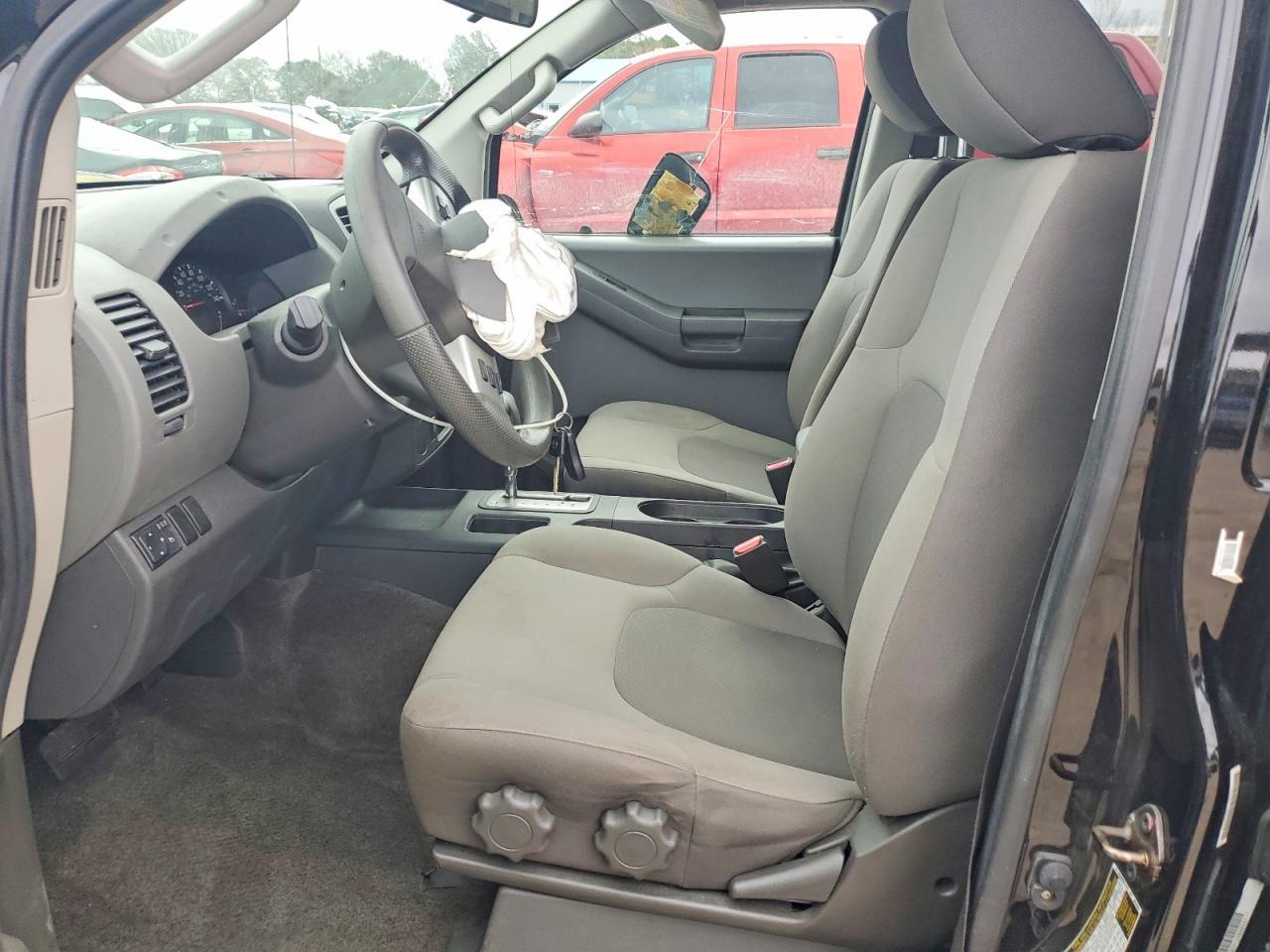 2014 Nissan Xterra X - Image 7