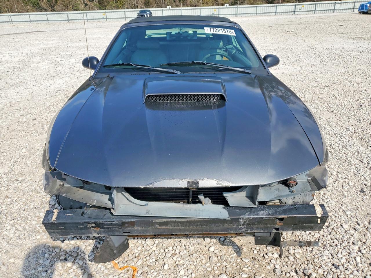 2004 Ford Mustang - Image 5