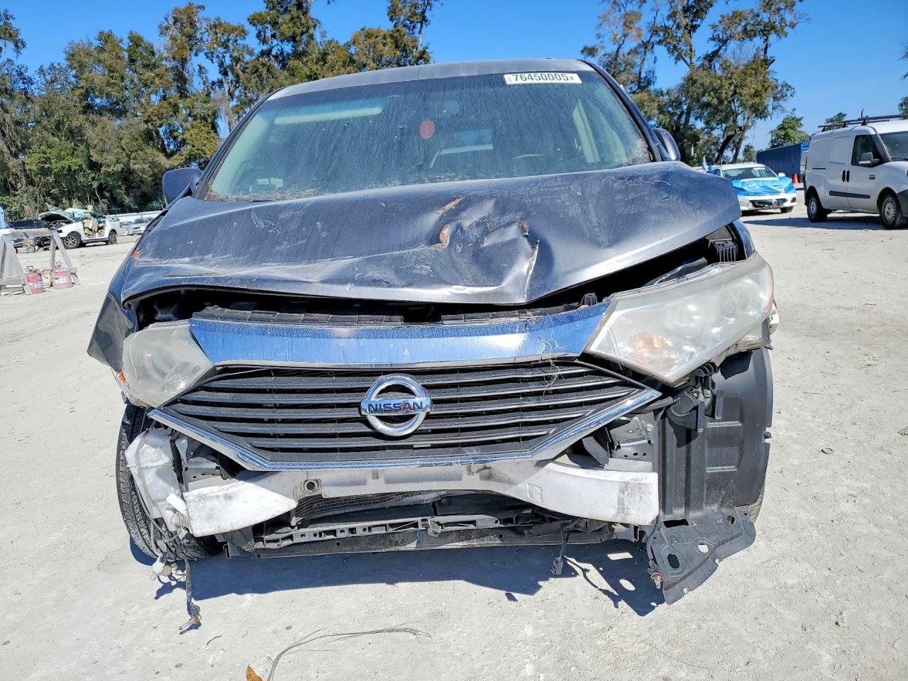 2015 Nissan Quest S - Image 5