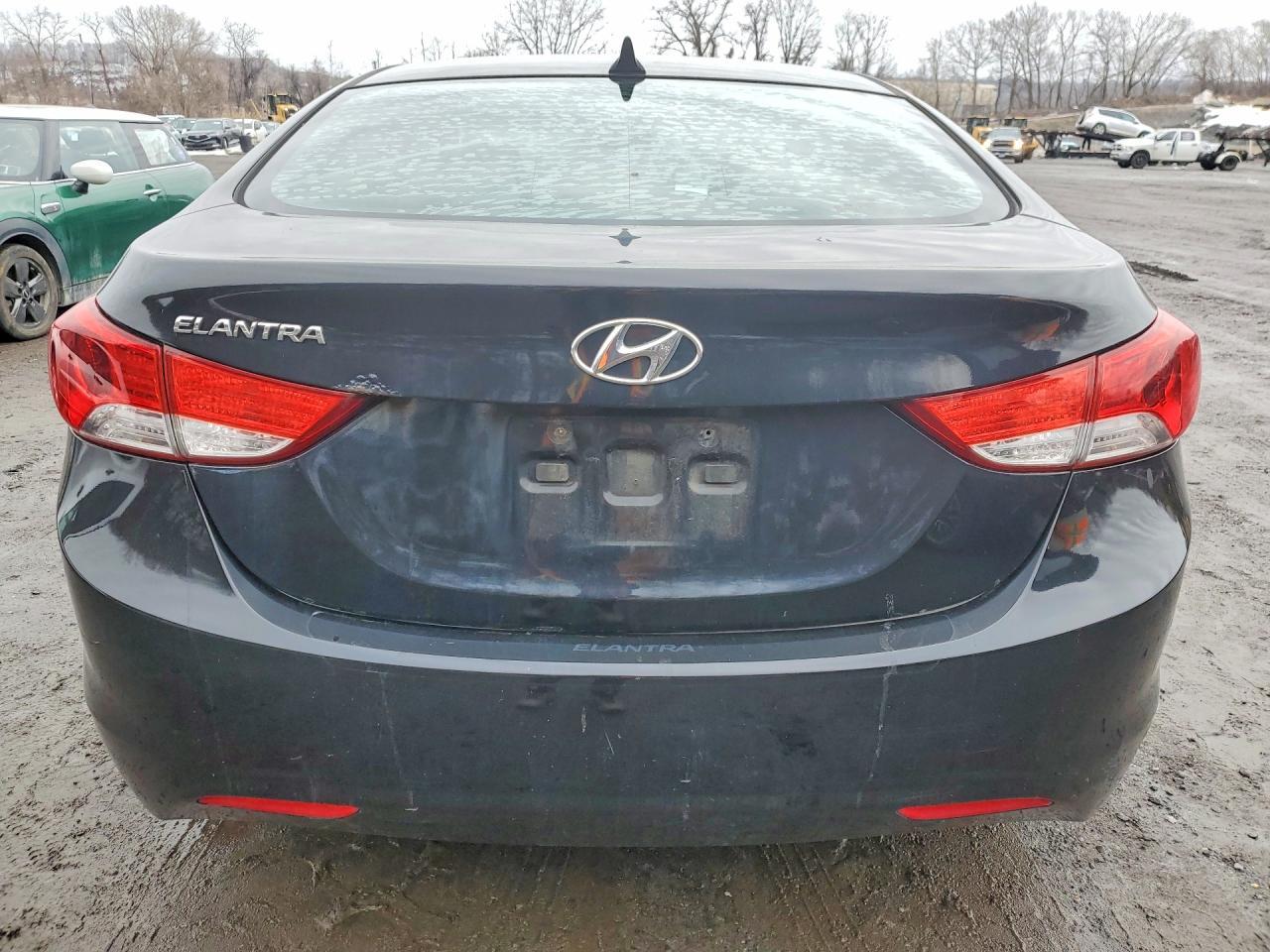 2013 Hyundai Elantra - Фото 6