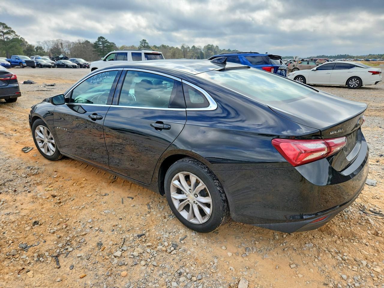 2020 Chevrolet Malibu - Image 2