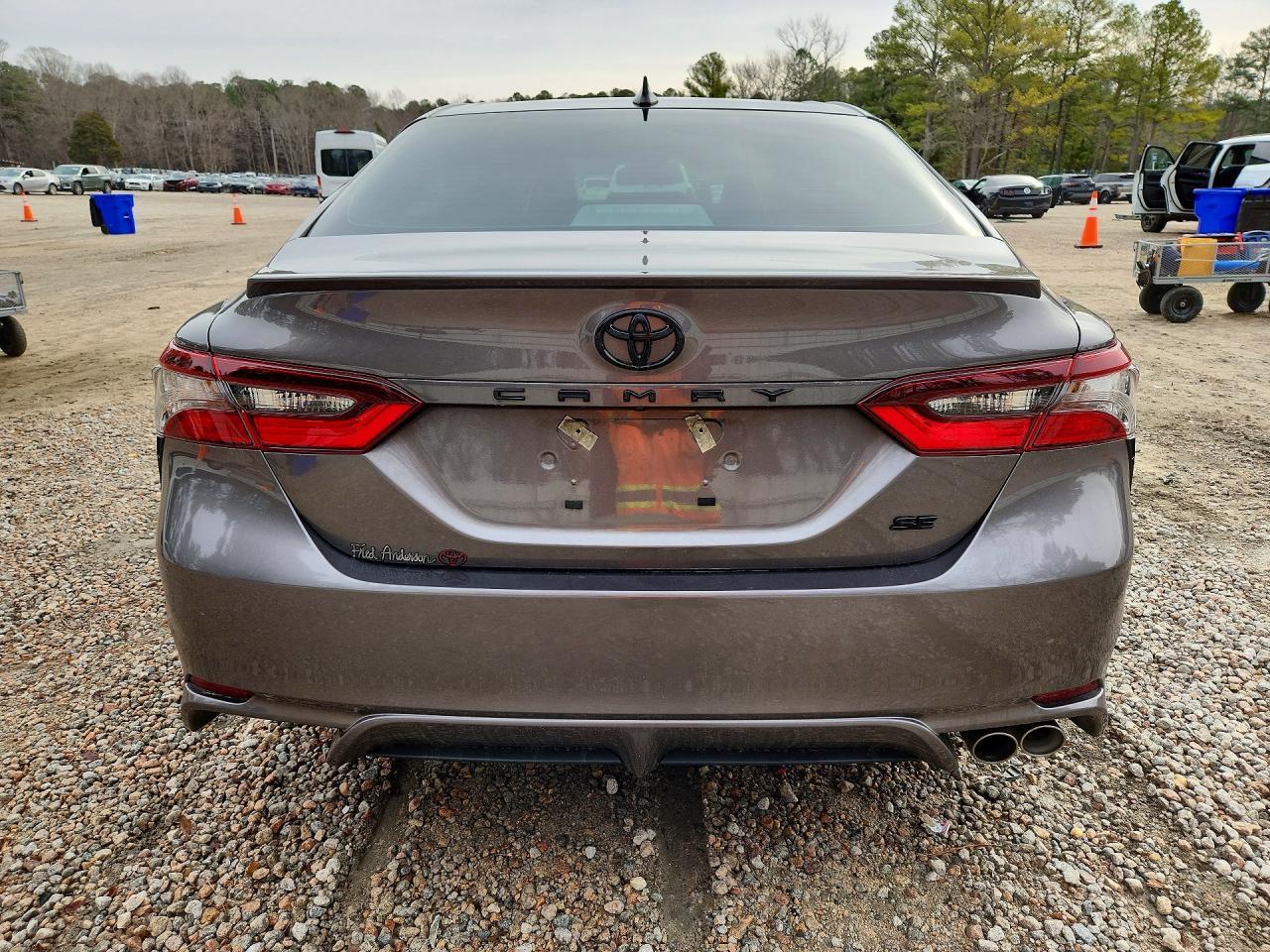 2024 Toyota Camry Se - Фото 6