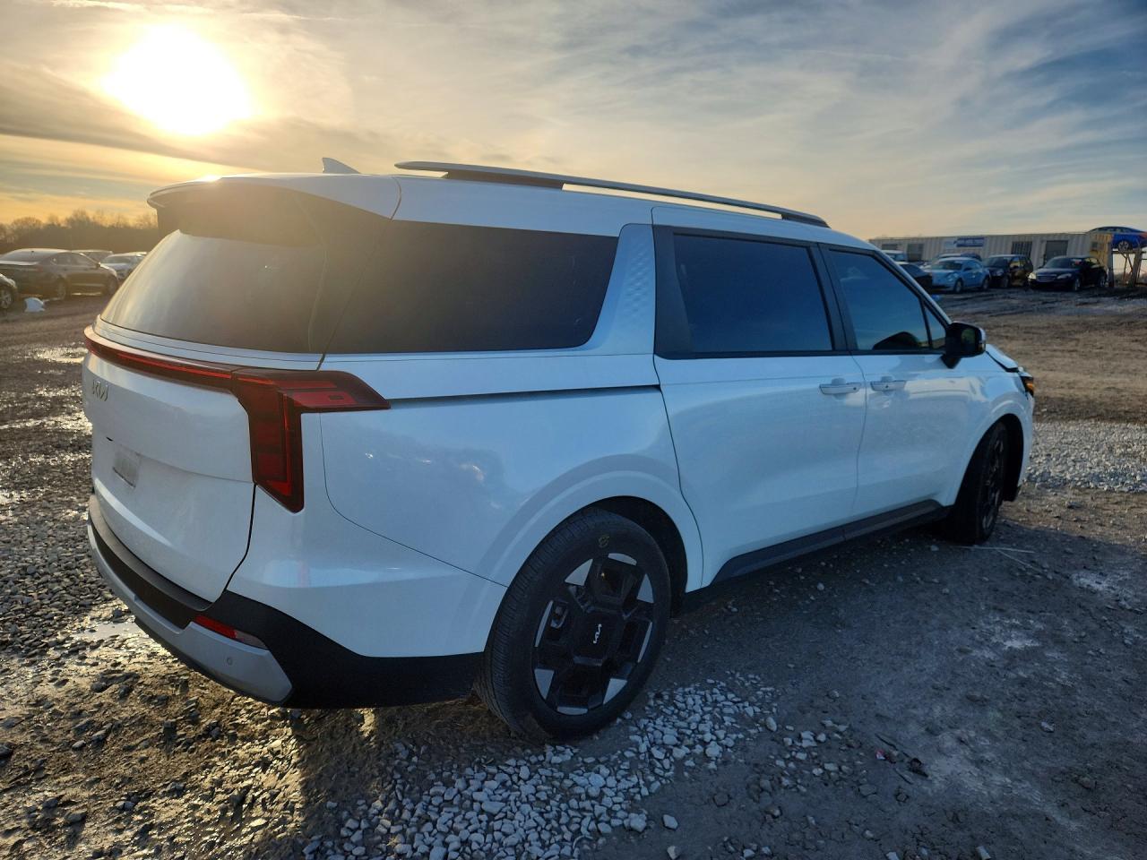 2025 Kia Carnival Ex - Фото 3