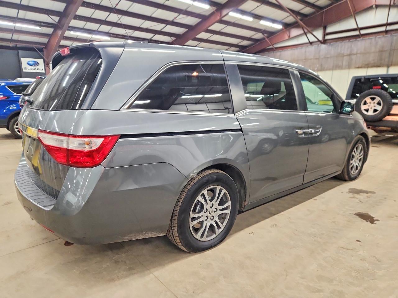 2012 Honda Odyssey Ex - Фото 3