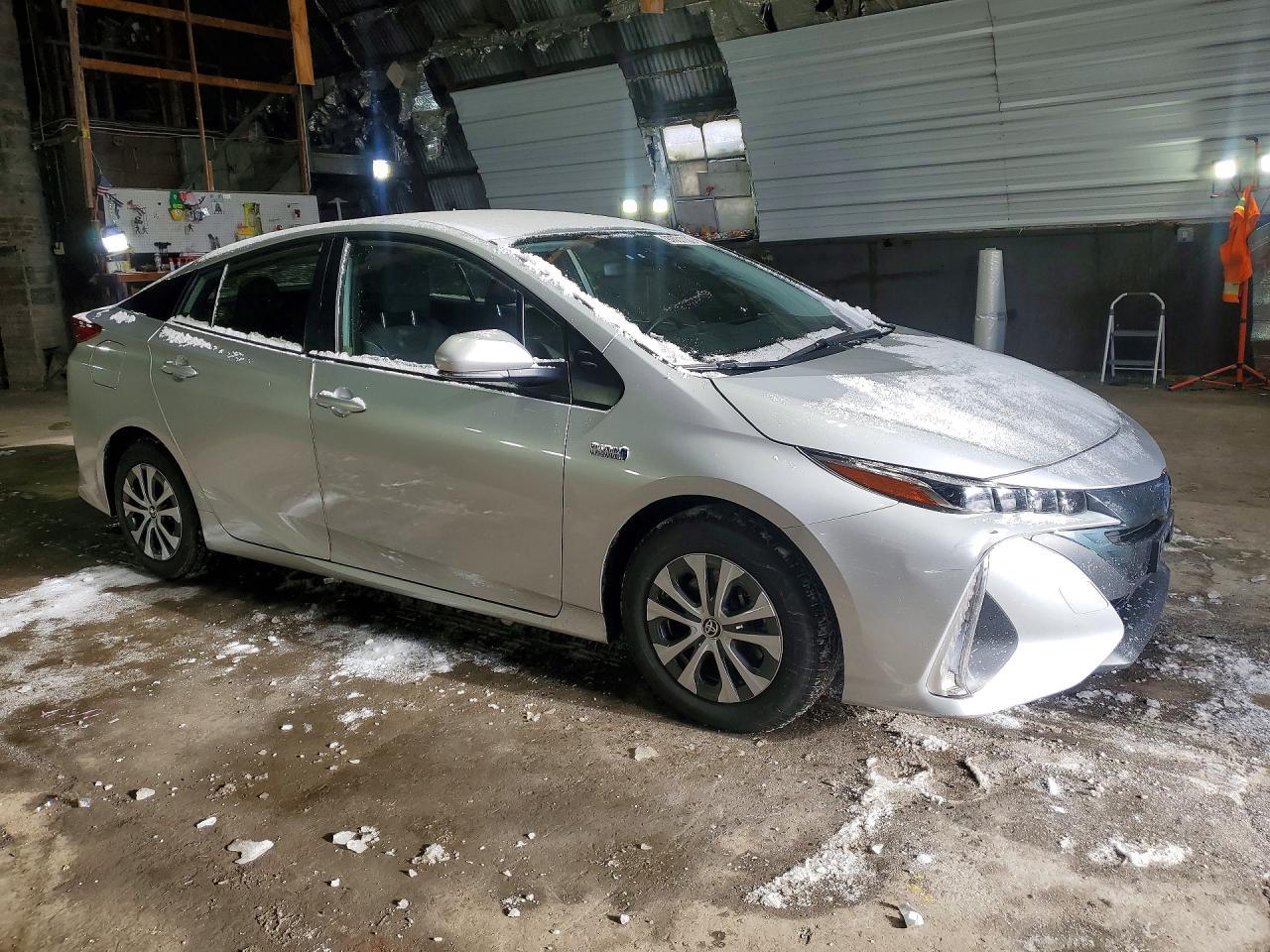 2022 Toyota Prius Prime Le - Фото 4