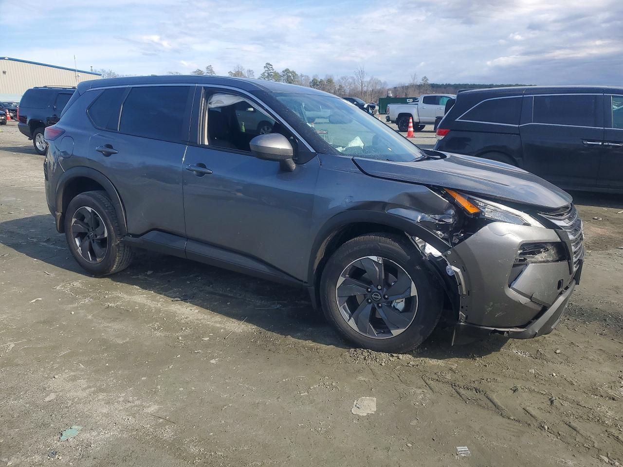 2026 Nissan Rogue Sv - Image 4