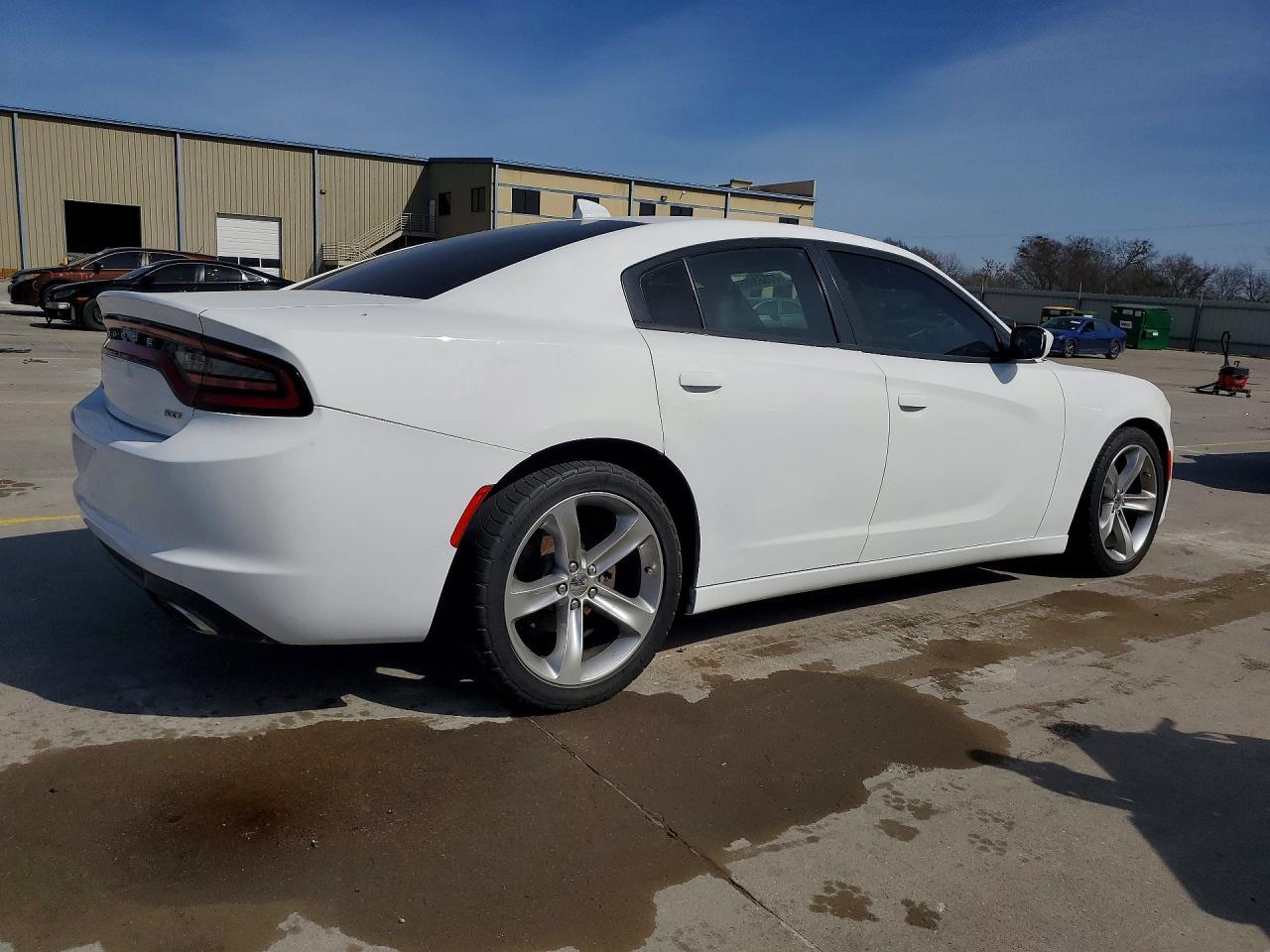 2016 Dodge Charger Sxt - Фото 3