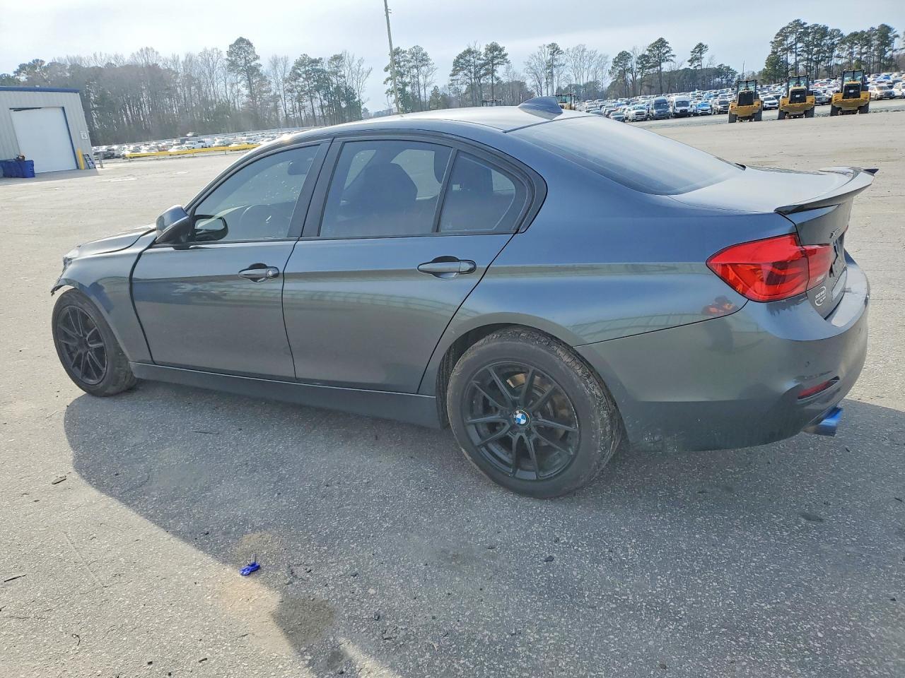 2016 BMW 320 Xi - Фото 2