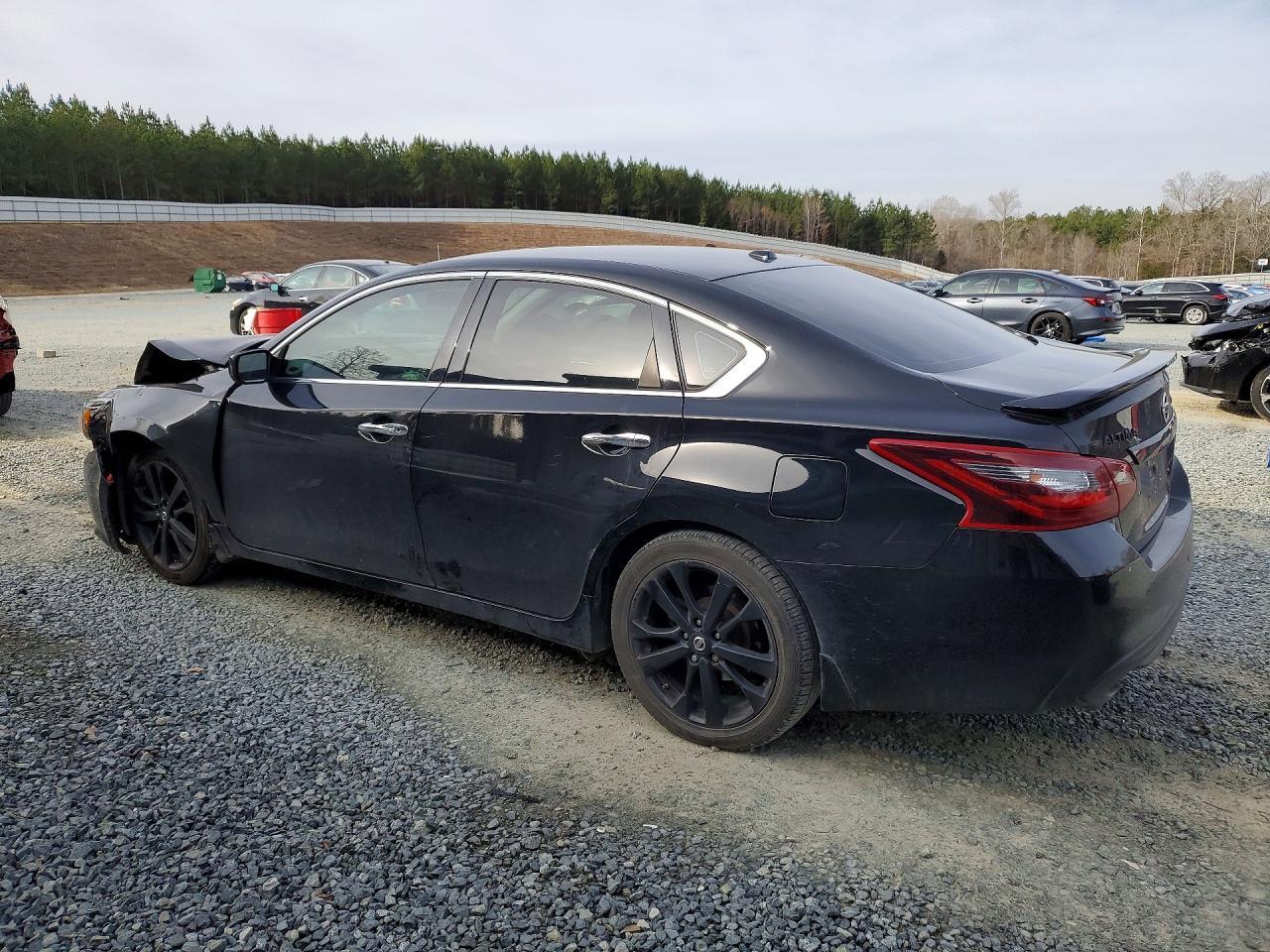 2018 Niss Altima - Фото 2