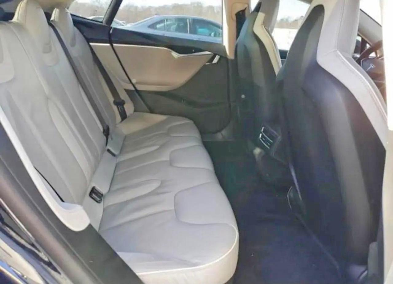 2013 Tesla Model S - Image 6