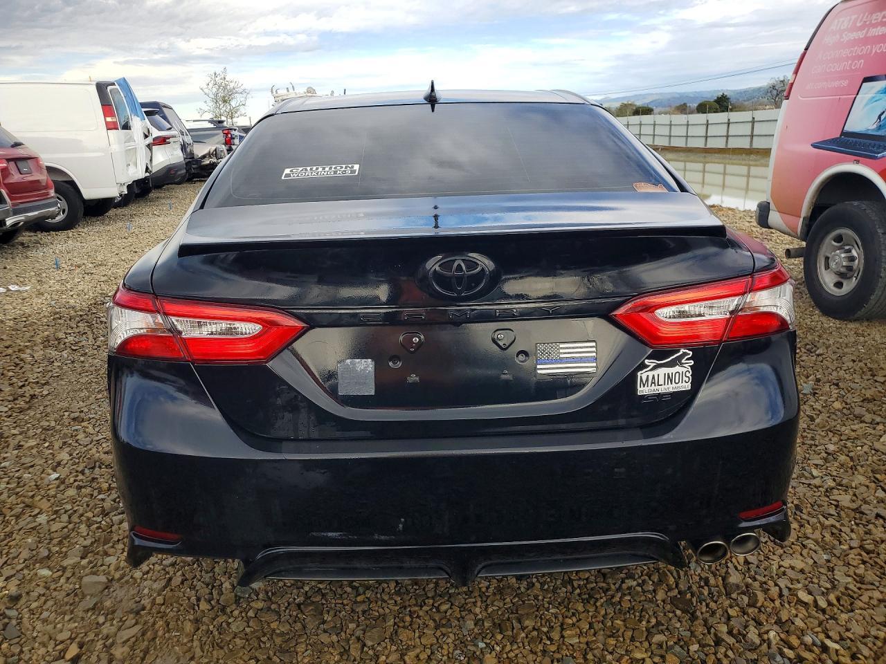 2019 Toyota Camry Se - Фото 6