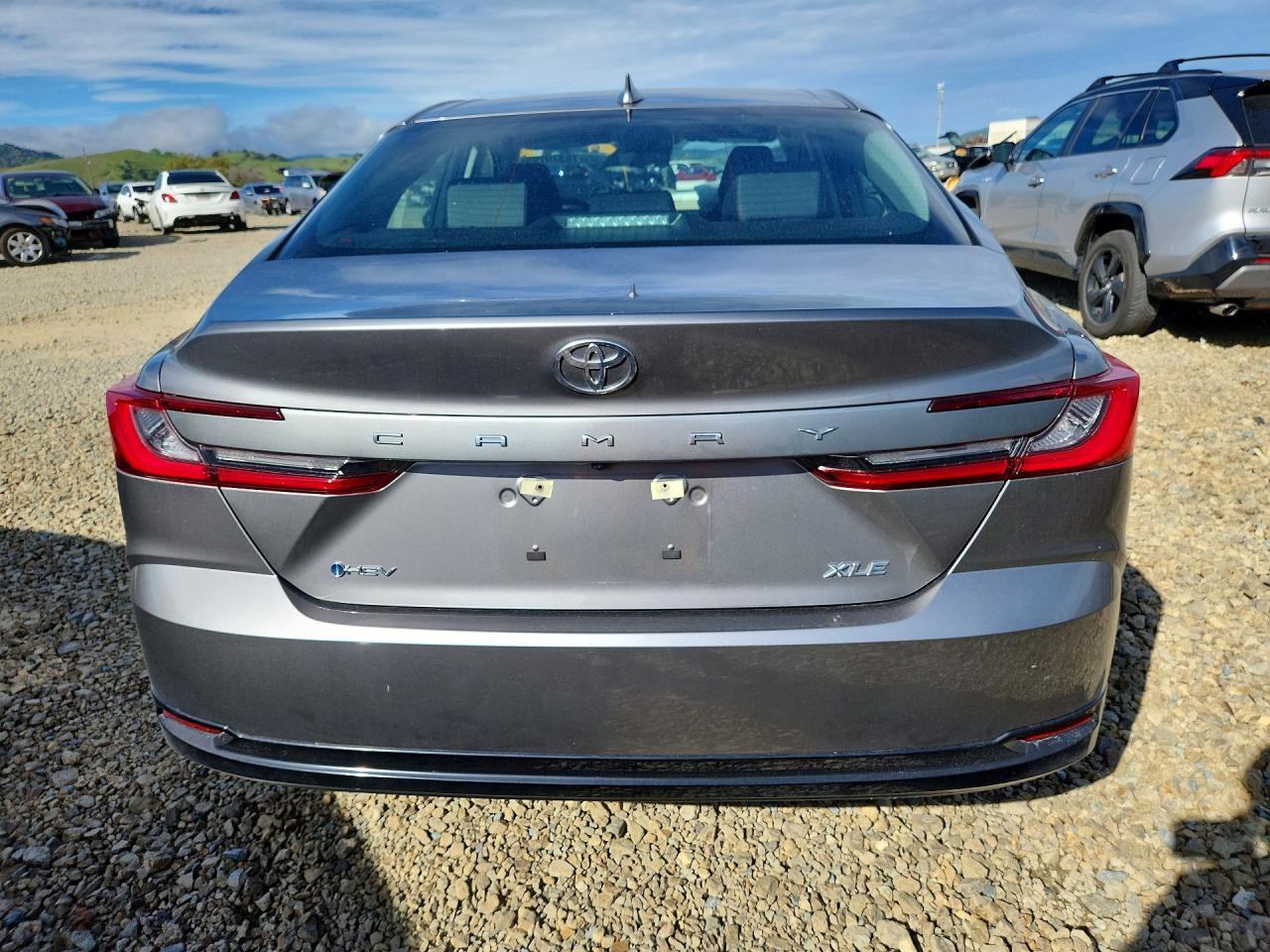 2025 Toyota Camry Xle - Image 6