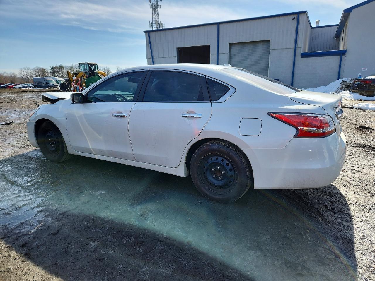 2015 Nissan Altima - Image 2