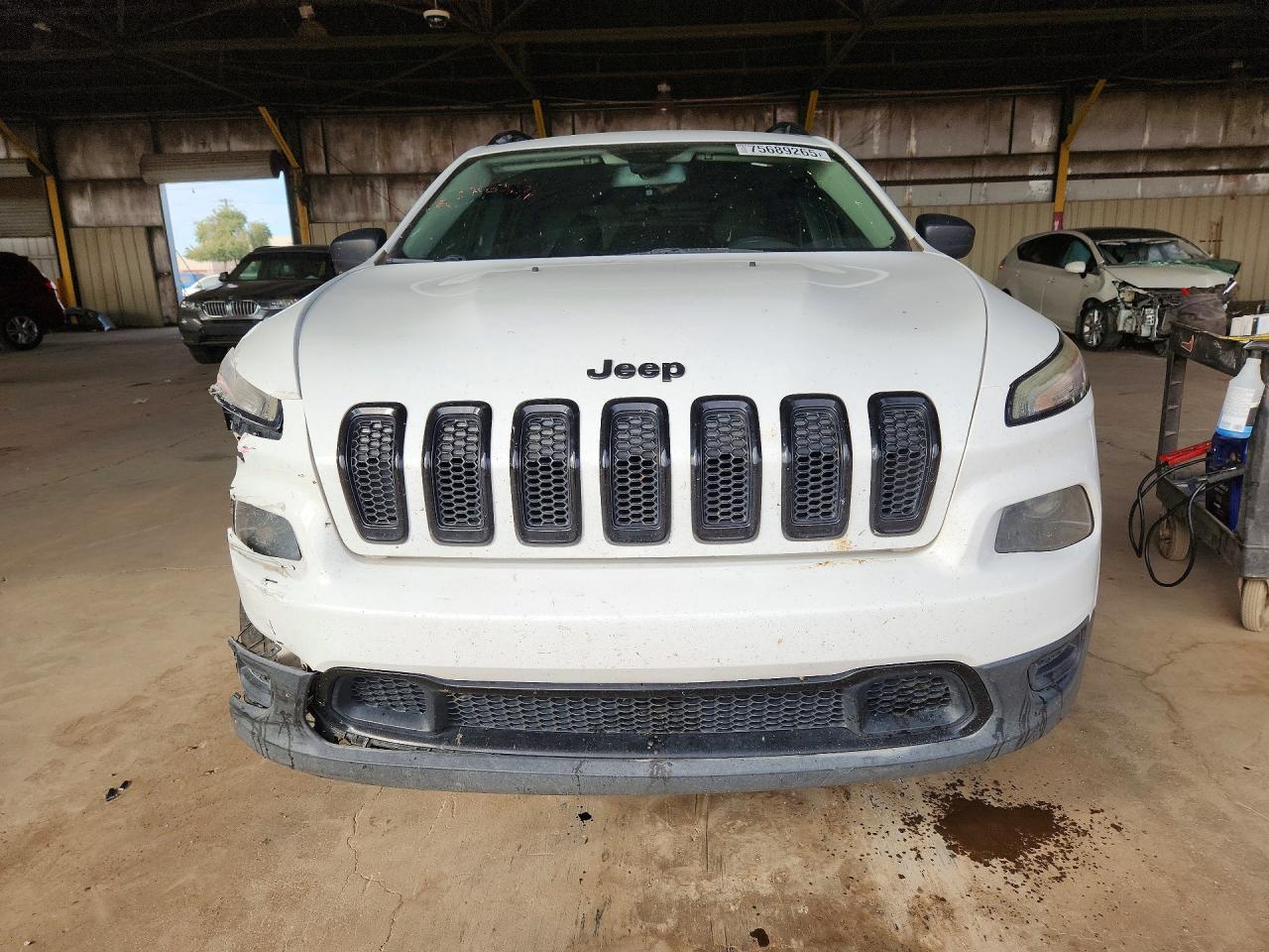 2016 Jeep Cherokee Sport - Фото 5