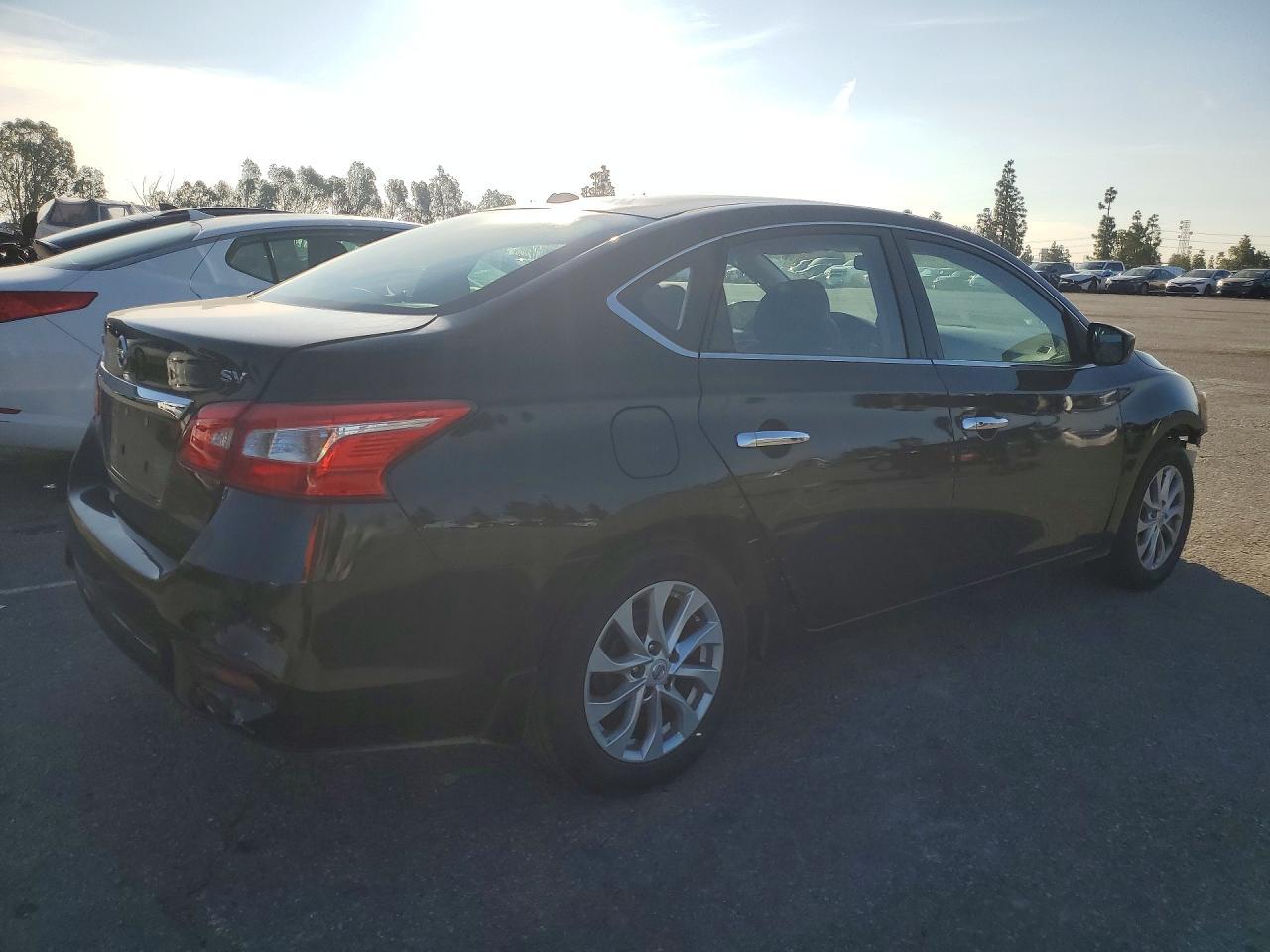 2018 Nissan Sentra Sv - Image 3