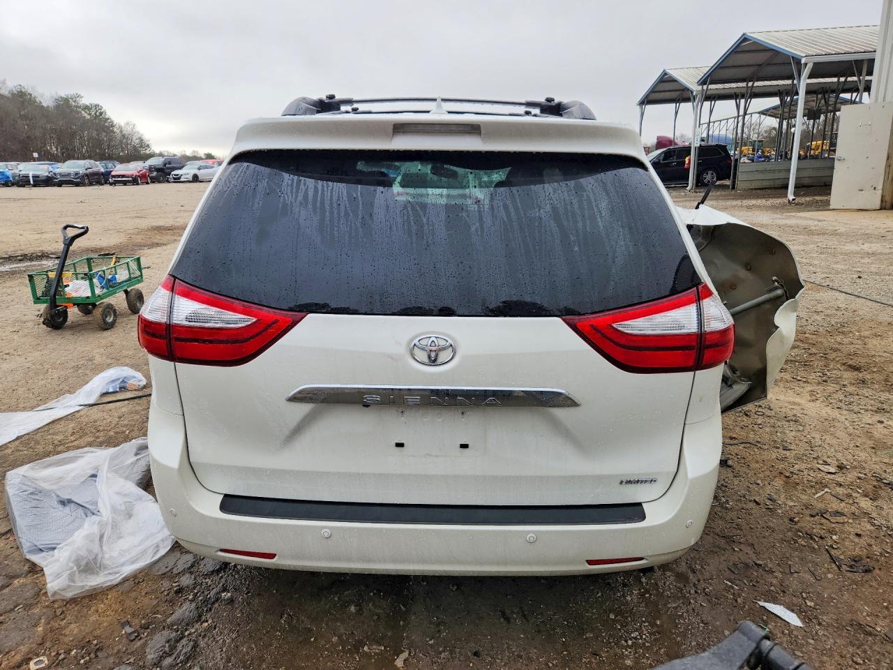 2017 Toyota Sienna Limited 7-Passenger - Фото 6