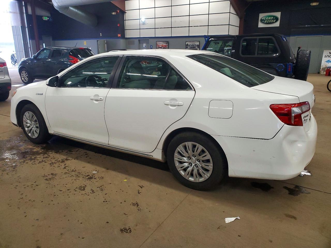 2012 Toyota Camry Hybrid - Фото 2