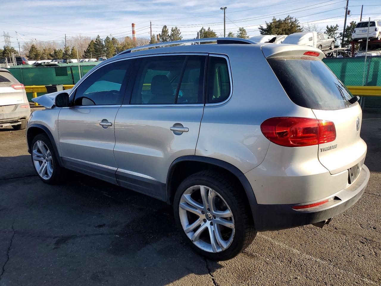 2013 Volkswagen Tiguan S - Image 2