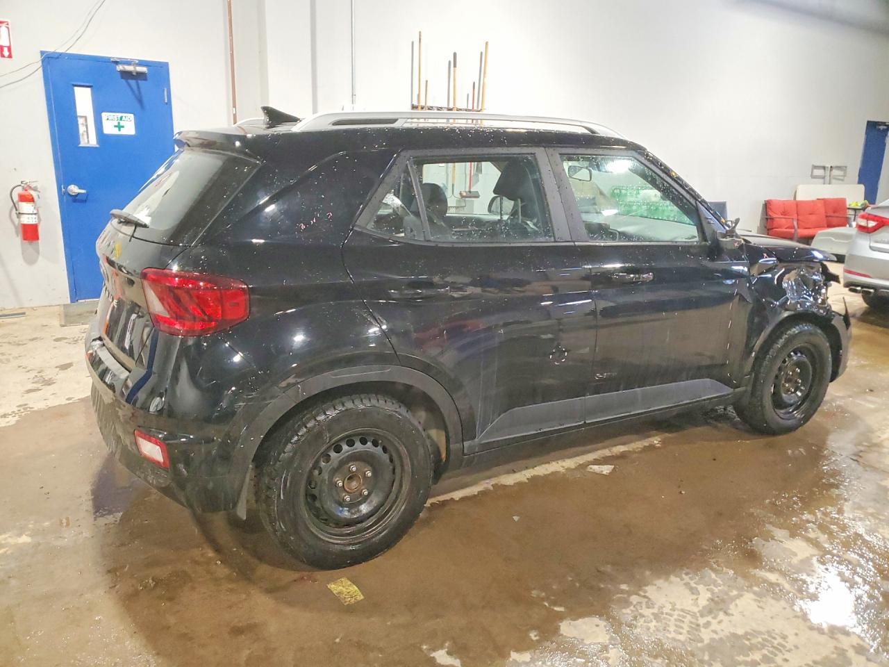 2022 Hyundai Venue Sel - Фото 3