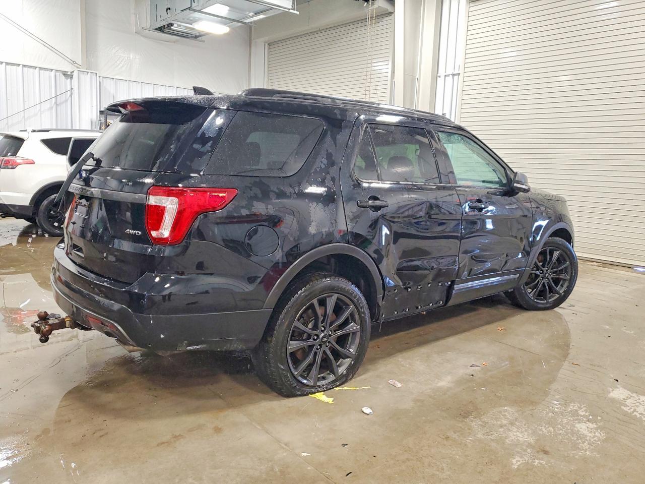2017 Ford Explorer Xlt - Фото 3
