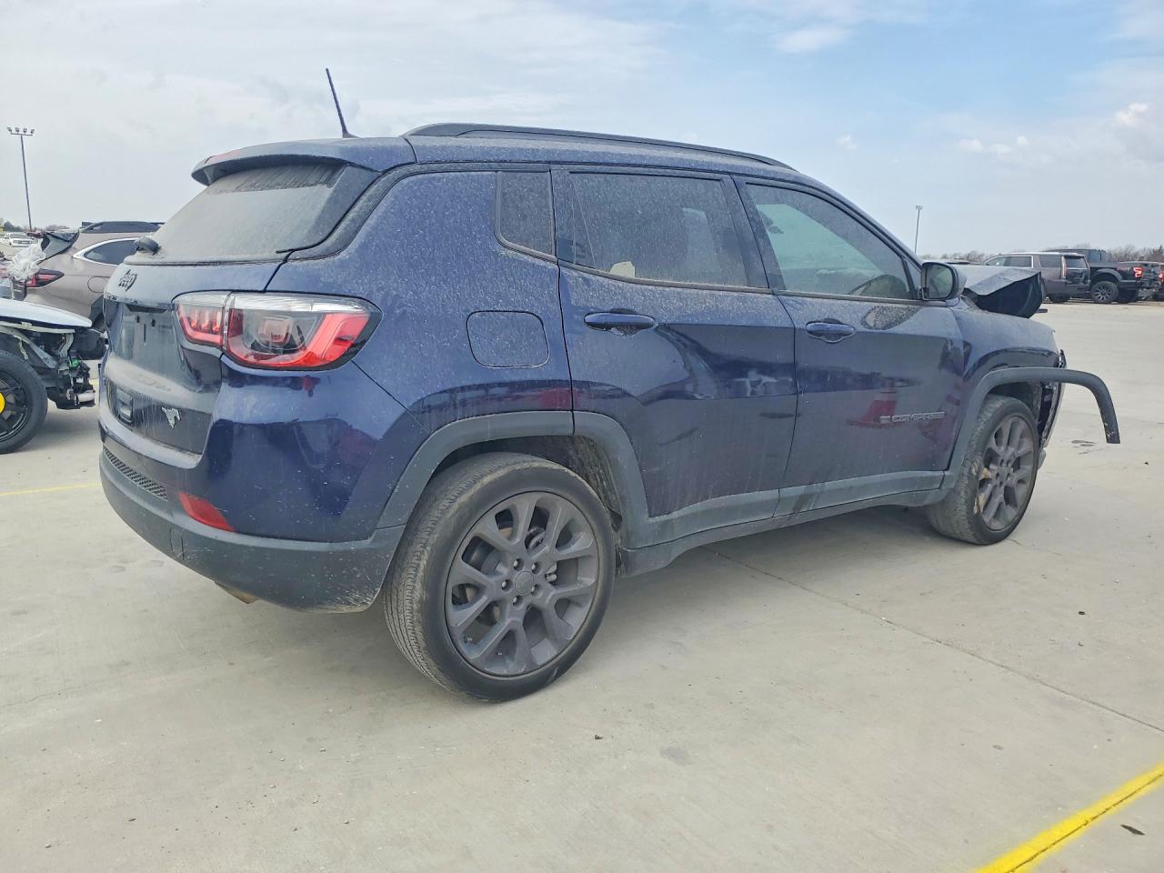 2021 Jeep Compass - Фото 3