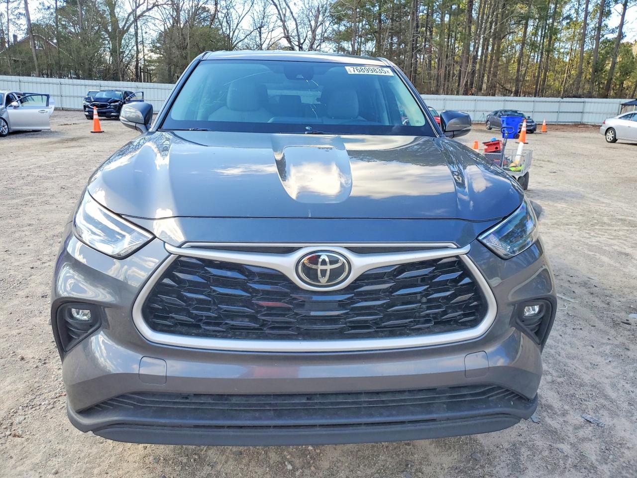 2022 Toyota Highlander L - Фото 5