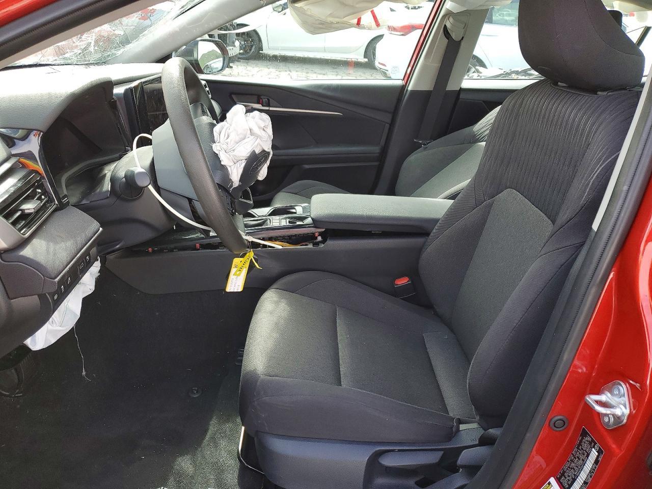 2025 Toyota Camry Le - Фото 7